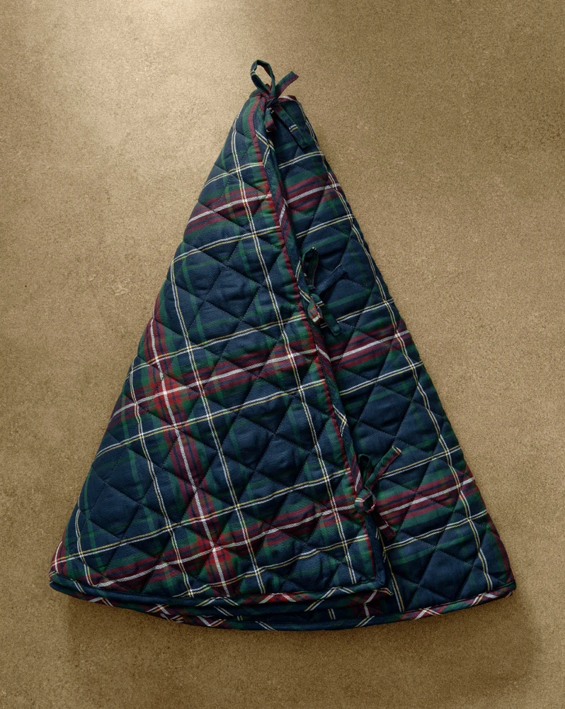 Tartan Tree Skirt from McGee & Co.